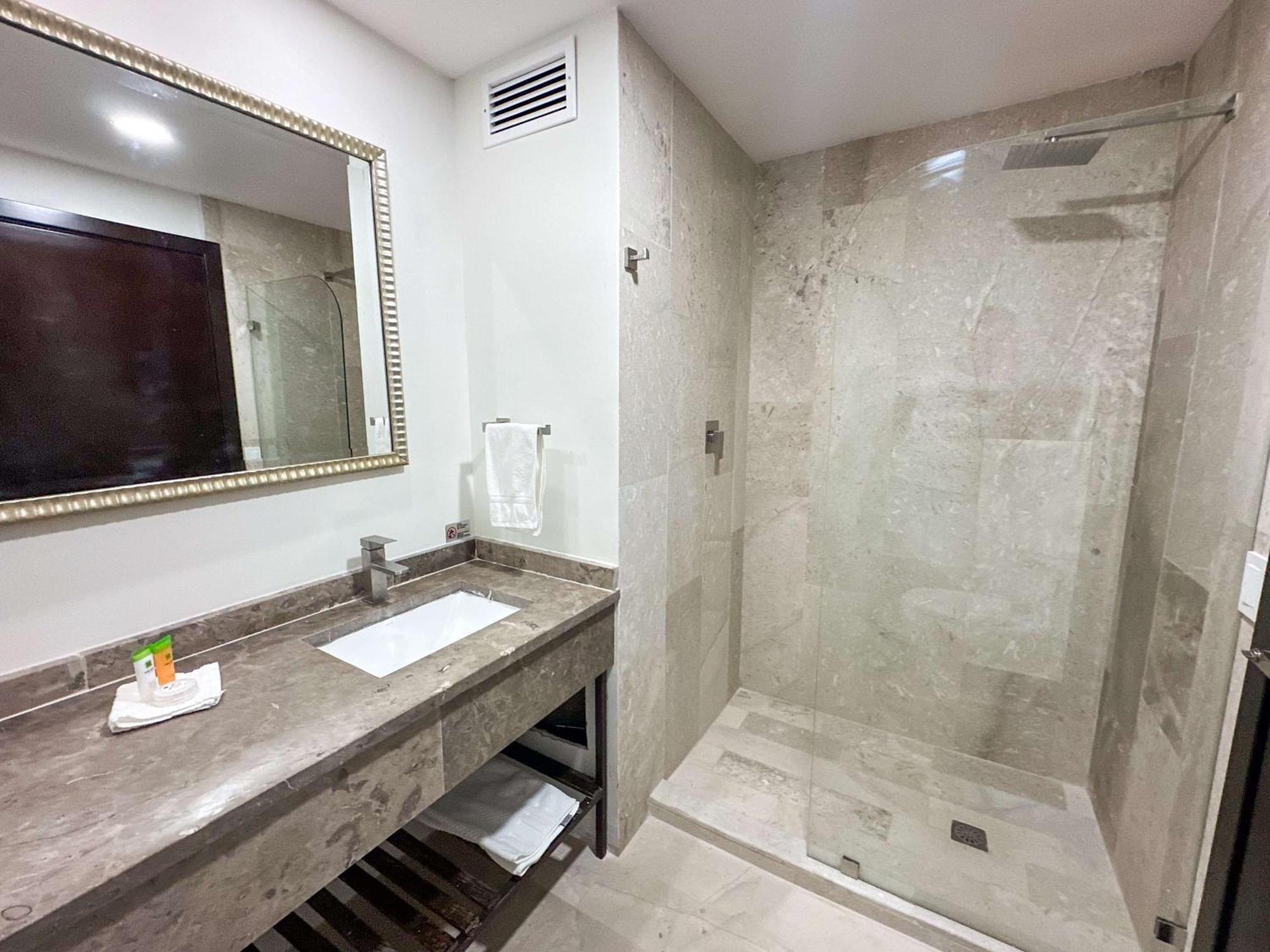 Best Western Plus Sacramento Τσιχουάχουα Εξωτερικό φωτογραφία